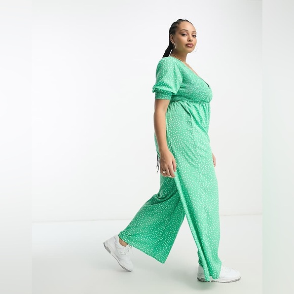 Wednesday's Girl Curve shirred bust relaxed jumpsuit  Size 22 - Picture 3 of 9